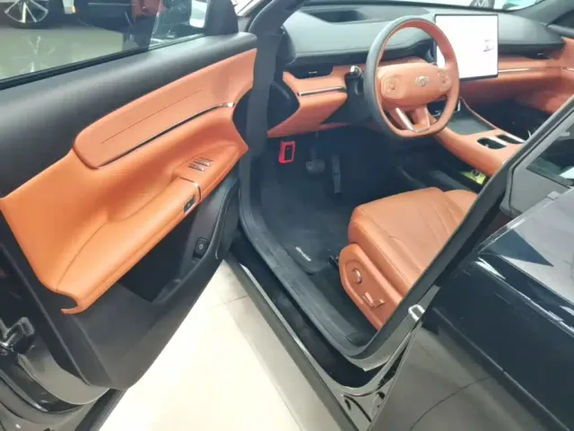 Changan Qiyuan Q07 — Фото автомобиля 15