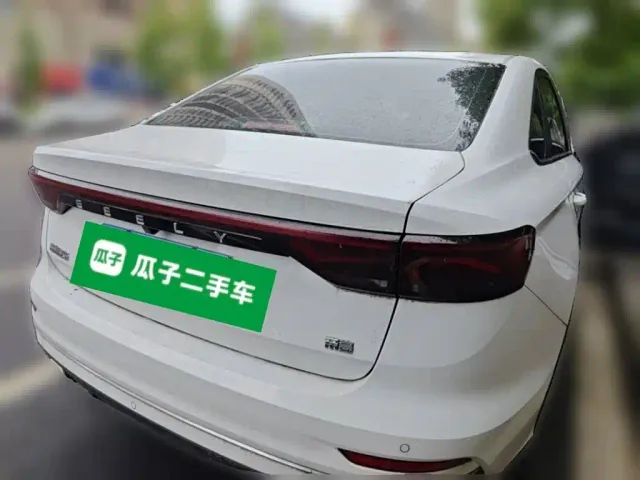 Geely Emgrand — Фото автомобиля 4