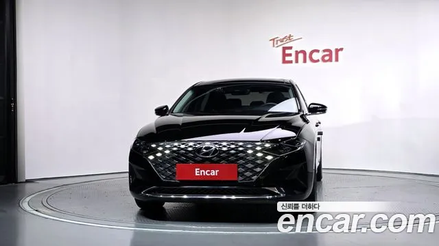 Hyundai Grandeur New — Фото автомобиля 3