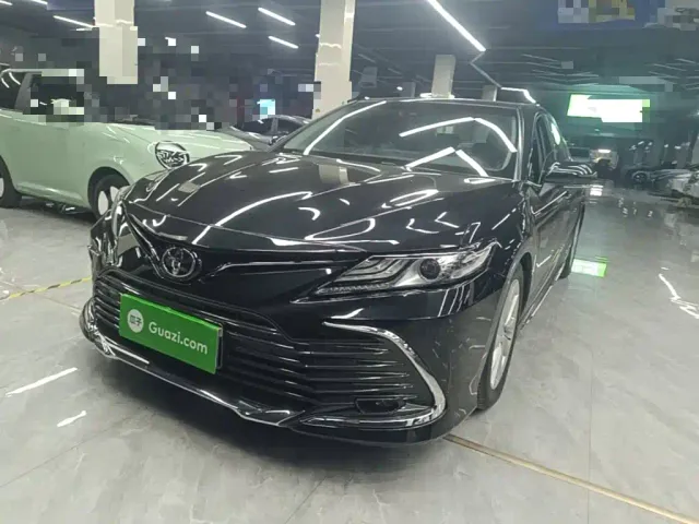 Фотография автомобиля — Toyota Camry