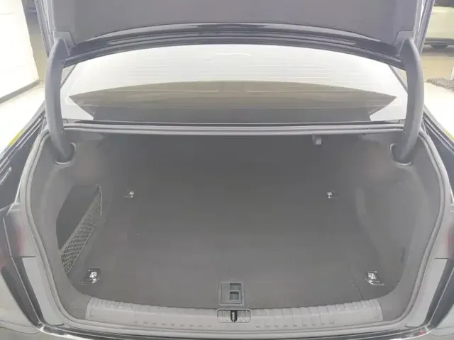 Audi Audi A6L 2023 Facelift 45 TFSI Premium Elegance — Фото автомобиля 4