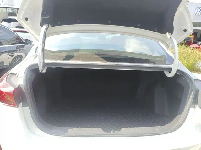 Changan Eado — Фото автомобиля 18