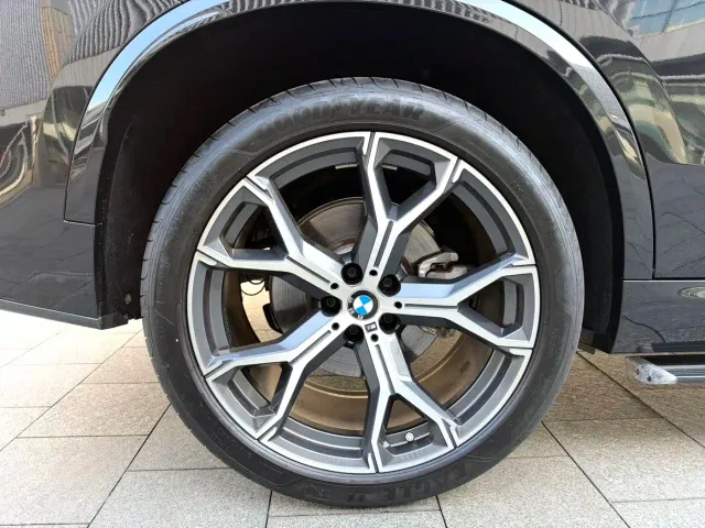 BMW X5 — Фото автомобиля 4