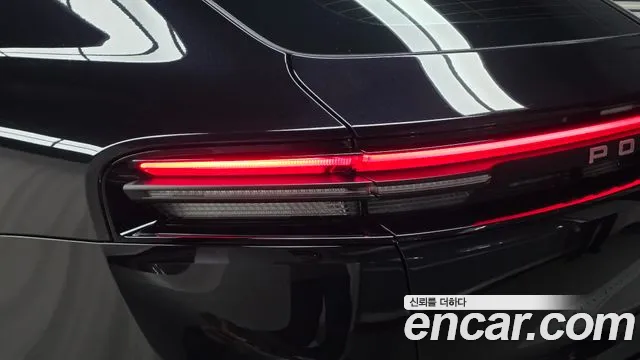 Porsche Macan — Фото автомобиля 8