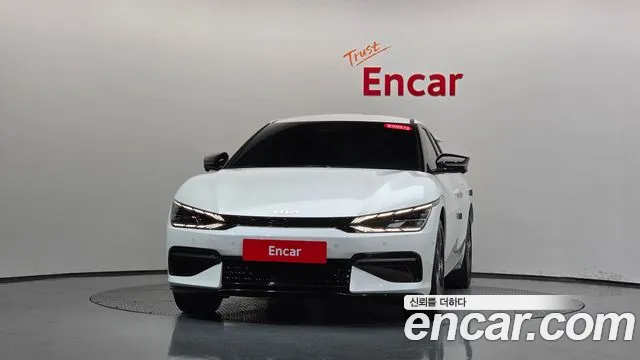 Kia EV6 — Фото автомобиля 3