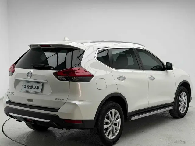 Nissan X-Trail — Фото автомобиля 2