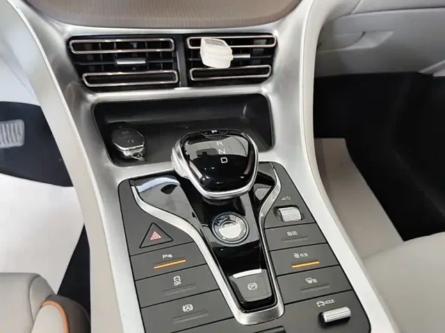 BYD Song Pro — Фото автомобиля 13