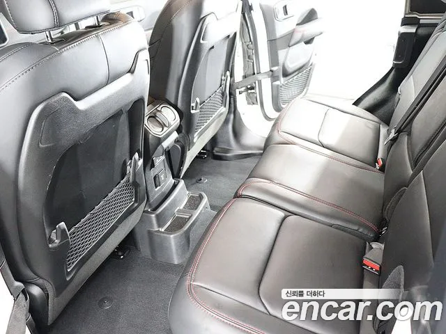 Jeep Wrangler — Фото автомобиля 11