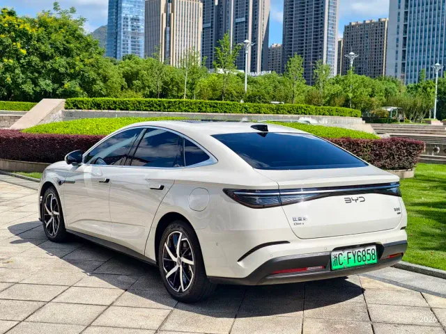 BYD Seal 07 DM-i — Фото автомобиля 21