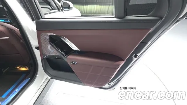 BMW 7 Series G70 — Фото автомобиля 14