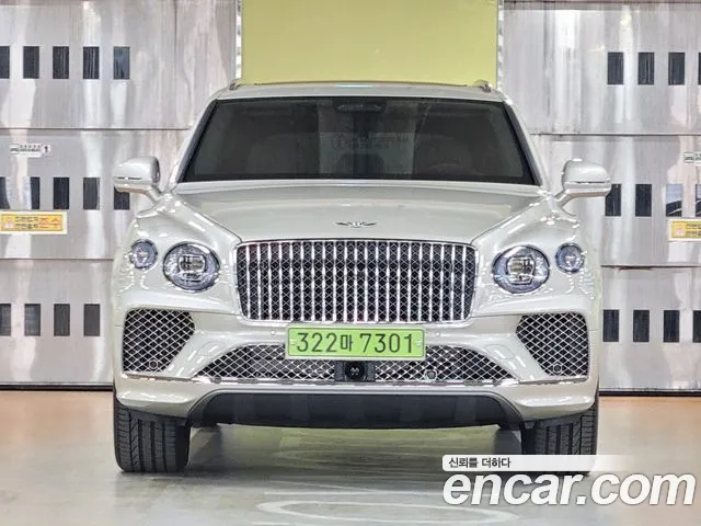 Bentley Bentayga Bentayga 4.0 V8 Atelier Edition — Фото автомобиля 3