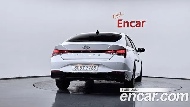 Hyundai AVANTE Avante (CN7) — Фото автомобиля 4