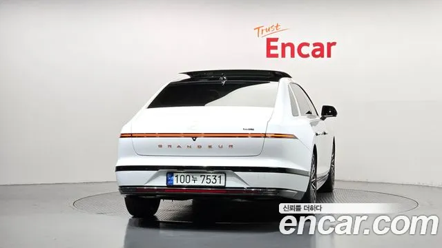 Hyundai Grandeur GN7 — Фото автомобиля 4