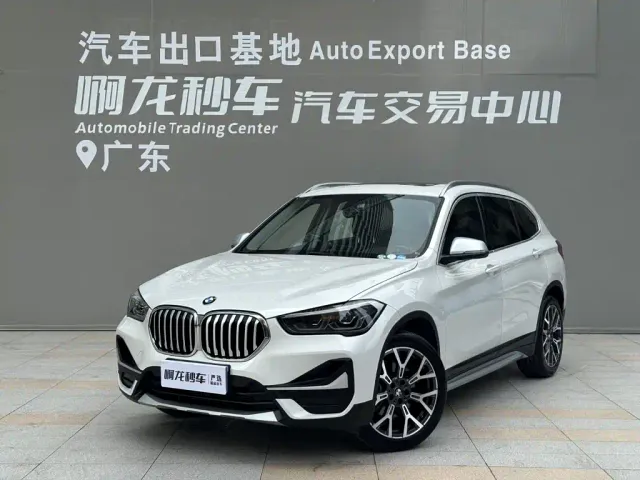 Фотография автомобиля — BMW X1