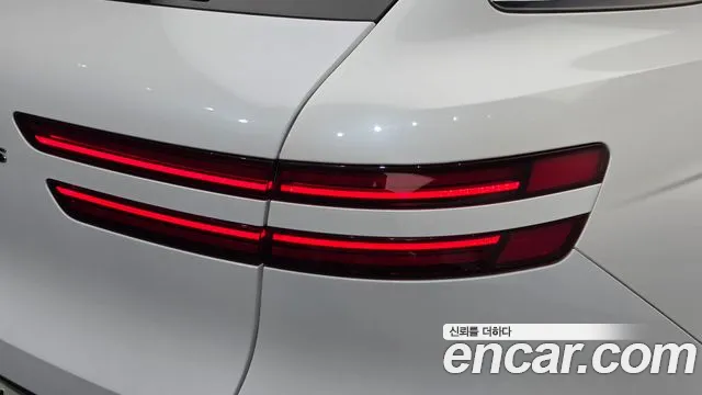 Genesis GV70 — Фото автомобиля 8