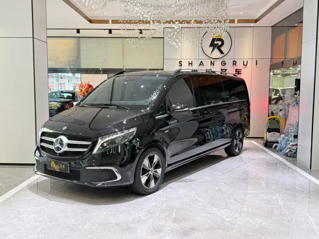 Фотография автомобиля — Mercedes-Benz V-Class