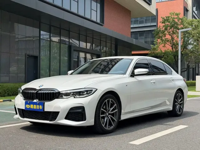 Фотография автомобиля — BMW 3 Series