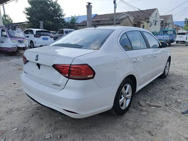 Volkswagen Lavida — Фото автомобиля 6