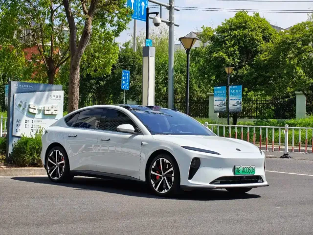 NIO NIO ET5 2022 75kWh — Фото автомобиля 3