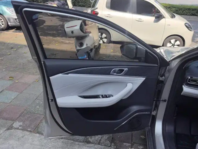 Geely Galaxy Stellar 6 — Фото автомобиля 7