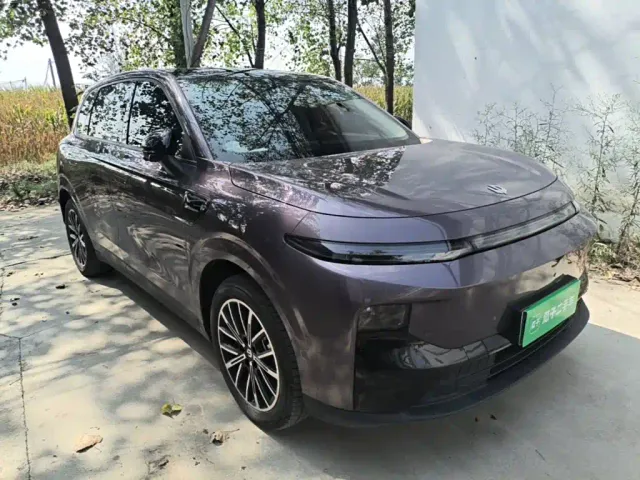 Leapmotor B10 — Фото автомобиля 21