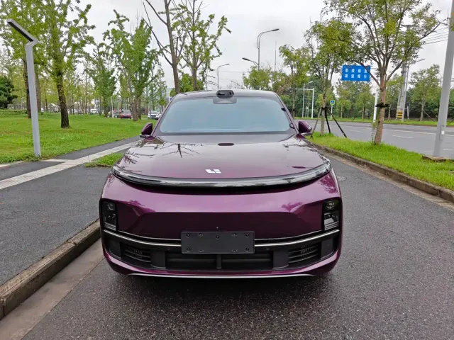 Li Auto L9 — Фото автомобиля 2