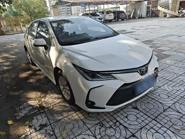 Toyota Corolla — Фото автомобиля 3