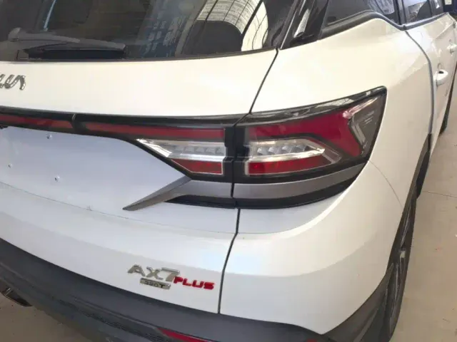 Dongfeng Fengshen AX7 — Фото автомобиля 7