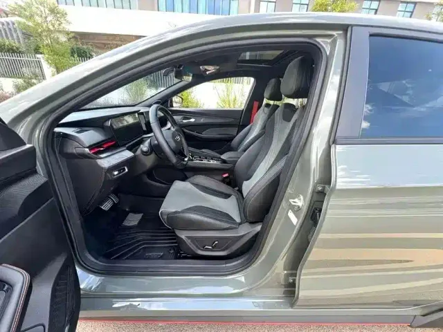 Geely Binrui — Фото автомобиля 8