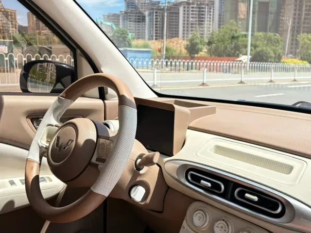 Wuling Hongguang Mini EV — Фото автомобиля 9