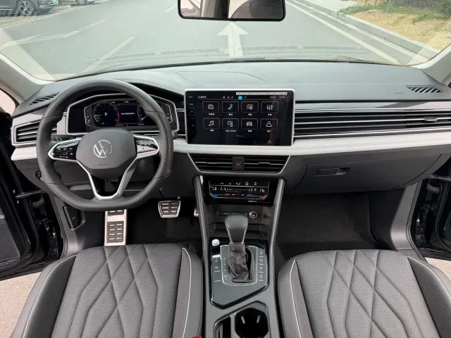 Volkswagen Tiguan L — Фото автомобиля 16