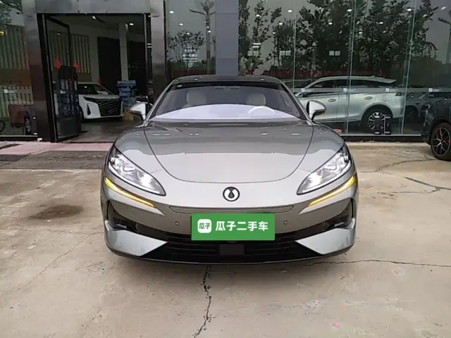 Denza Z9GT — Фото автомобиля 2