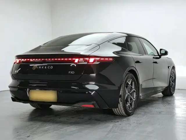 Lynk & Co Lynk & Co Z10 2025 71kWh 602km RWD Pro — Фото автомобиля 21