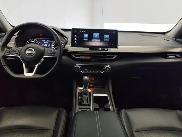 Nissan Teana — Фото автомобиля 12