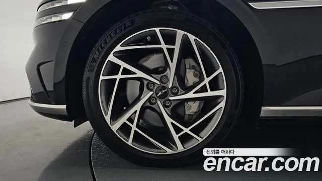 Genesis G90 RS4 — Фото автомобиля 5