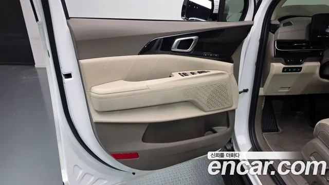 Kia Carnival 4th Gen — Фото автомобиля 13
