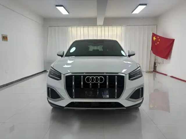 Audi Q2L — Фото автомобиля 2