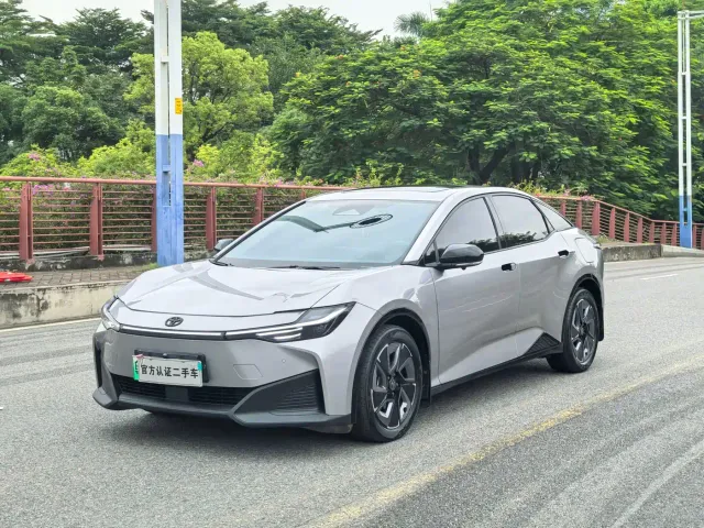 Фотография автомобиля — Toyota bZ3