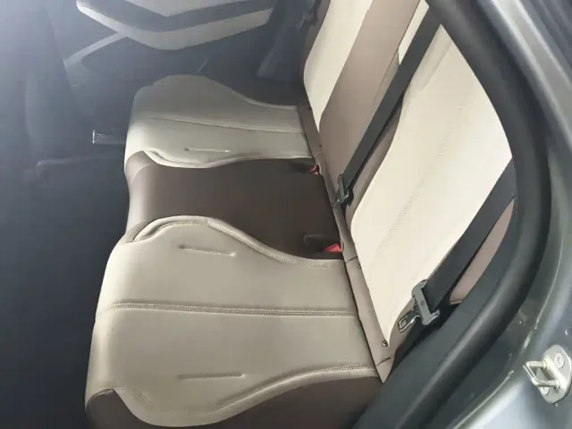 BYD Qin PLUS 2024 Glory Edition DM-i 55KM Leading — Фото автомобиля 16