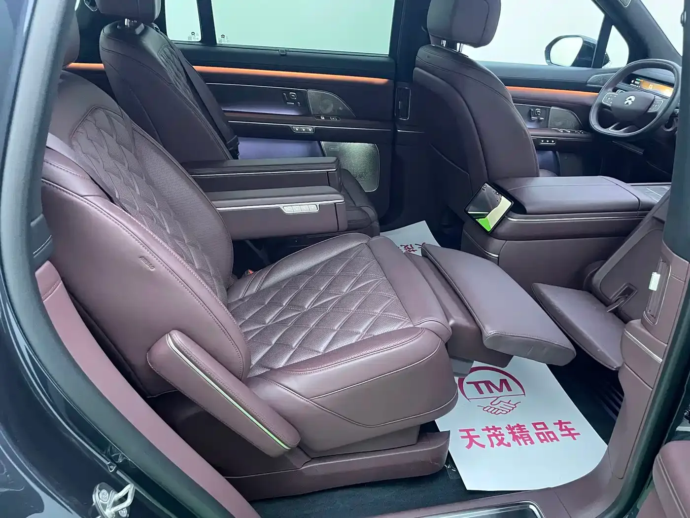 NIO NIO ES8 2025 Model 6-Seat Executive Luxury Edition — Фото автомобиля 7