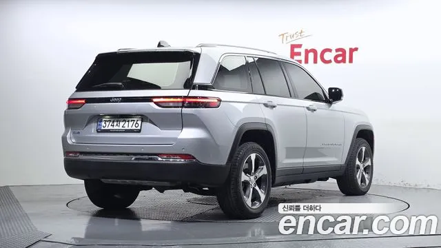 Jeep Cherokee WL — Фото автомобиля 2