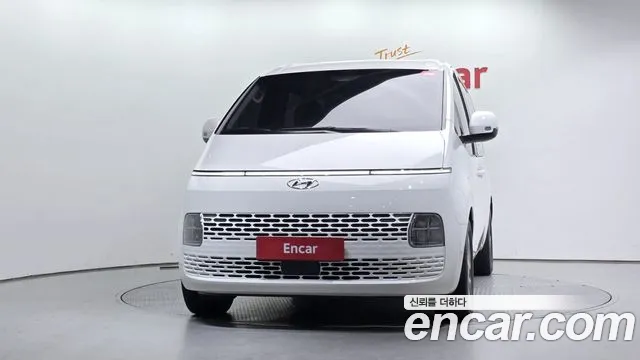 Hyundai Staria Staria 4WD Tourer 9 мест — Фото автомобиля 3