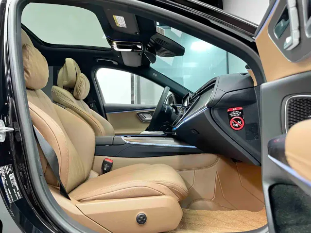 Mercedes-Benz E-Class — Фото автомобиля 5