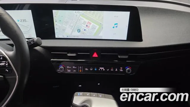 Kia EV6 — Фото автомобиля 12