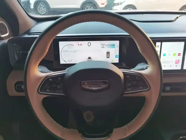 Geely ICON — Фото автомобиля 6