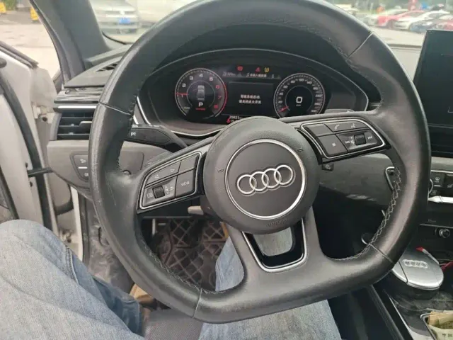 Audi A4L — Фото автомобиля 2