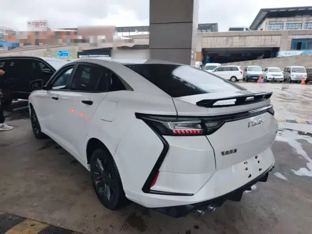 Dongfeng Yixuan — Фото автомобиля 4