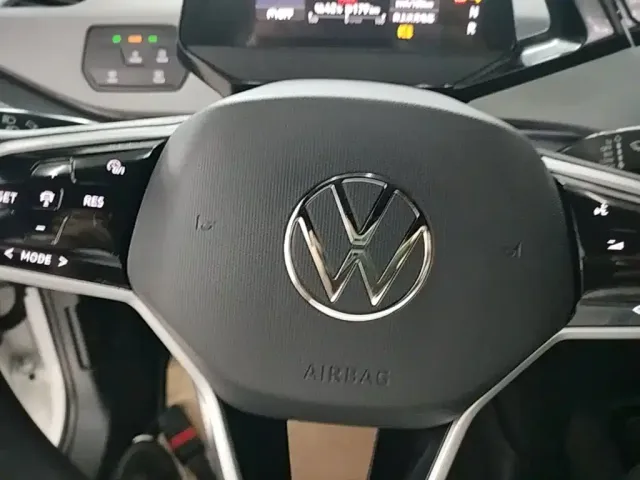 Volkswagen ID.3 — Фото автомобиля 8