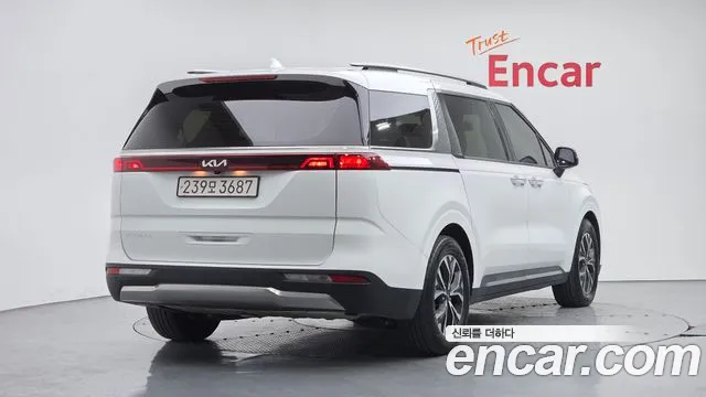 Kia Carnival Generation 4 — Фото автомобиля 2