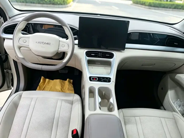 Geely Starry Wish — Фото автомобиля 6